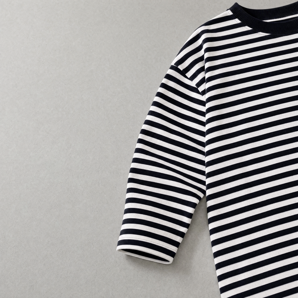 72 Stripe Longsleeve - Black And White